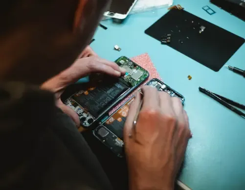 refurbishing smartphone second hand tech